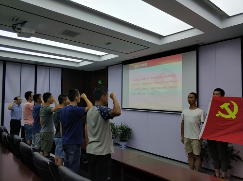 m1529647554490412.jpg 0C74777EFD34CE66C132FC8FD7E484D8.jpg