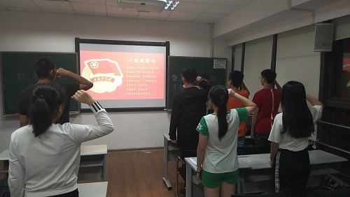 m1525531495724577.jpg 重温宣誓词视频2_Moment.jpg