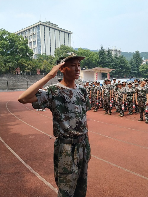 m1536852641513989.jpg Cache_22e1e9fbab1ebf..jpg